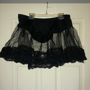 Black petticoat for under dresses/skirts